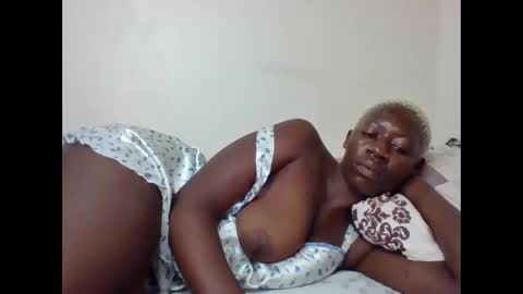 Snapshot of sexykitty48 chatting on October 19, 2025, 6:41 pm FENNY online show from October 19, 2025, 6:41 pm