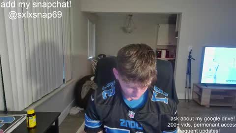 Snapshot of sexylax69 chatting on October 6, 2025, 12:41 am sexylax69 online show from October 6, 2025, 12:41 am