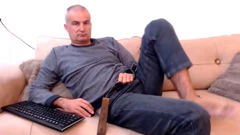 Snapshot of sexymaja77 chatting on October 29, 2025, 4:37 am David online show from October 29, 2025, 4:37 am