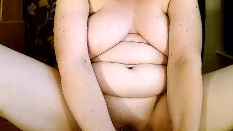 Snapshot of sexymayagold chatting on September 18, 2025, 7:21 am Squirty Maya Gold online show from September 18, 2025, 7:21 am