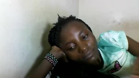 Snapshot of sexyneedle22 chatting on February 19, 2025, 5:16 am VIVIAN online show from February 19, 2025, 5:16 am