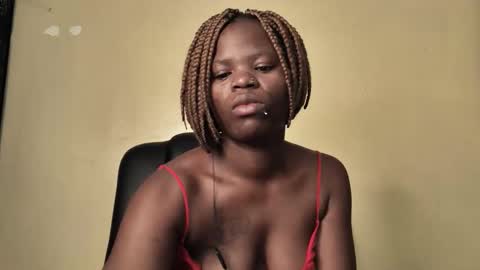 nina online show from October 3, 2025, 3:36 am