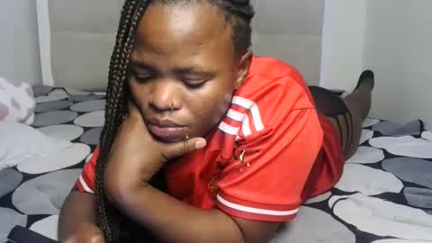 nina online show from November 18, 2025, 8:24 pm