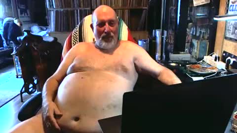 Snapshot of sexyolbear chatting on September 20, 2025, 1:45 pm Grizz Lee Bear online show from September 20, 2025, 1:45 pm