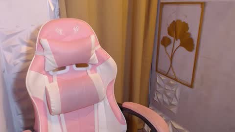 Snapshot of sexypinayirish chatting on November 17, 2025, 11:16 am IRISH online show from November 17, 2025, 11:16 am