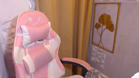 Snapshot of sexypinayirish chatting on November 19, 2025, 10:48 am IRISH online show from November 19, 2025, 10:48 am