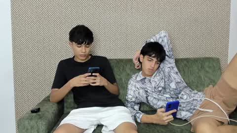 Snapshot of sexys_boys18 chatting on January 15, 2025, 8:37 pm MATIAS-18 THIAHO -18 MAX-19 NICOKALY-19 CAIN-19 MOD ESTEBAN online show from January 15, 2025, 8:37 pm