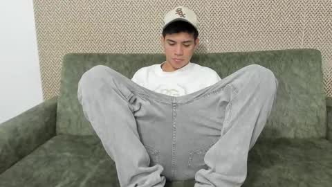 Snapshot of sexys_boys18 chatting on September 29, 2025, 7:08 pm MATIAS-18 THIAHO -18 MAX-19 NICOKALY-19 CAIN-19 MOD ESTEBAN online show from September 29, 2025, 7:08 pm