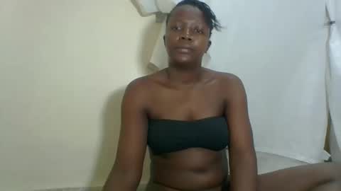 PAULINE online show from March 1, 2025, 2:48 am