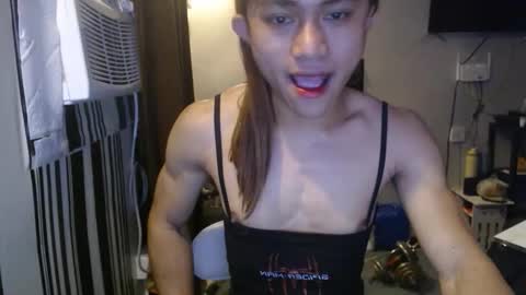 Snapshot of sexystrongcum chatting on October 12, 2025, 2:21 am sexystrongcum online show from October 12, 2025, 2:21 am