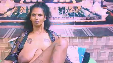 sexyva4u2luv online show from September 10, 2025, 1:55 pm