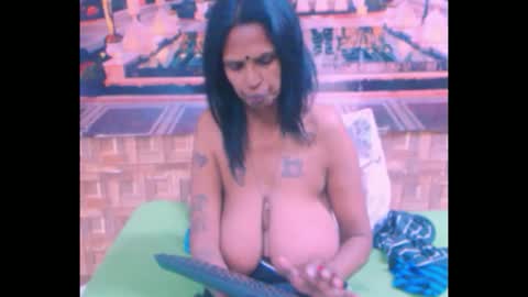 sexyva4u2luv online show from September 24, 2025, 7:06 pm