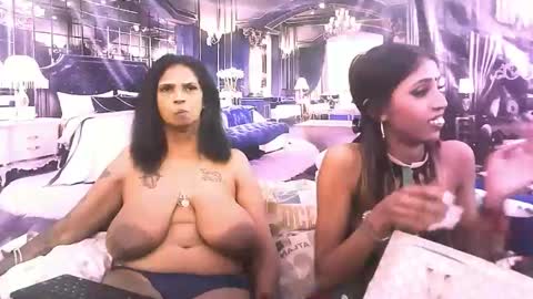 sexyva4u2luv online show from December 2, 2025, 11:04 am