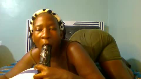 VIVIAN online show from January 31, 2025, 11:24 am