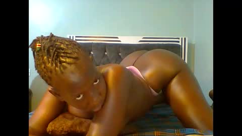 VIVIAN online show from February 15, 2025, 7:39 pm