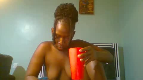 VIVIAN online show from March 4, 2025, 7:51 am