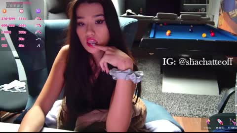 Snapshot of shachatte chatting on November 3, 2025, 9:43 am Shachatte online show from November 3, 2025, 9:43 am