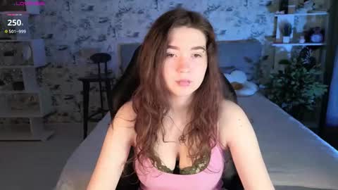 Im Mary online show from November 9, 2025, 11:08 am