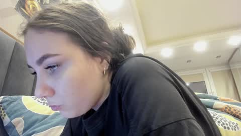 Snapshot of shadow_raffi chatting on December 22, 2024, 12:39 am shadow_raffi online show from December 22, 2024, 12:39 am