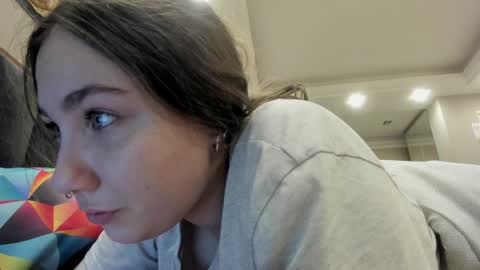 Snapshot of shadow_raffi chatting on February 2, 2025, 2:27 am shadow_raffi online show from February 2, 2025, 2:27 am