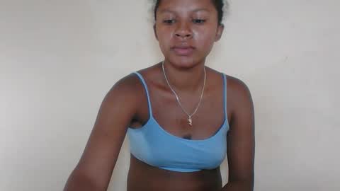 Snapshot of shainnah chatting on November 16, 2025, 2:33 pm shainnah online show from November 16, 2025, 2:33 pm