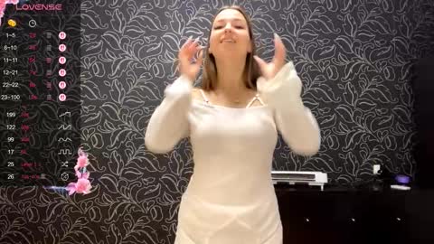 Iris online show from November 11, 2025, 8:09 pm