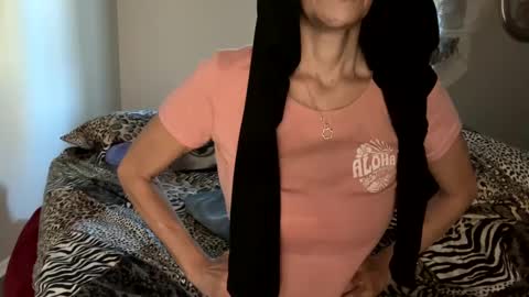 Snapshot of shamanwoman chatting on December 1, 2024, 4:29 pm Shaman Woman online show from December 1, 2024, 4:29 pm