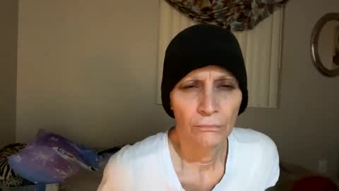 Snapshot of shamanwoman chatting on December 4, 2024, 2:42 am Shaman Woman online show from December 4, 2024, 2:42 am