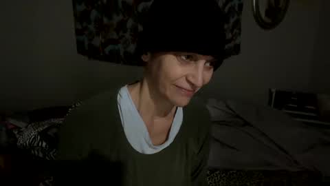 Snapshot of shamanwoman chatting on December 4, 2024, 12:36 pm Shaman Woman online show from December 4, 2024, 12:36 pm