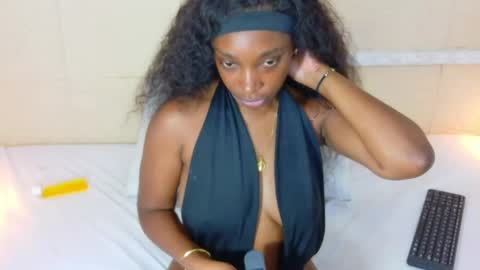 Catalina online show from October 8, 2025, 8:17 pm