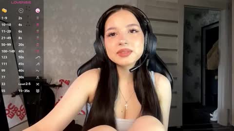 Viola online show from November 4, 2025, 6:34 am