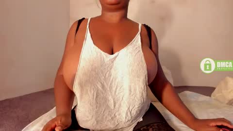 Snapshot of shaniblack chatting on November 13, 2025, 3:33 pm Danna online show from November 13, 2025, 3:33 pm