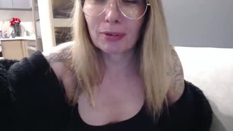 Snapshot of shannon07 chatting on December 31, 2024, 1:15 am Shannon07 online show from December 31, 2024, 1:15 am