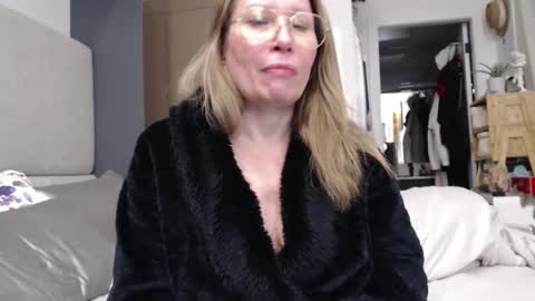 Snapshot of shannon07 chatting on January 21, 2025, 2:05 pm Shannon07 online show from January 21, 2025, 2:05 pm