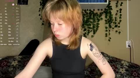 Kristin online show from November 4, 2025, 4:11 am