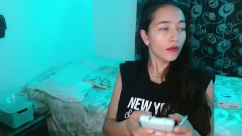 Snapshot of shantal_d03 chatting on January 20, 2025, 12:36 am shantal_d03 online show from January 20, 2025, 12:36 am