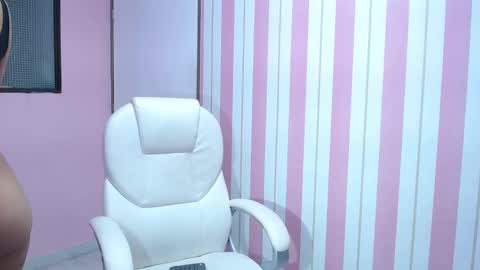 Snapshot of shantal_luw chatting on January 8, 2025, 8:29 pm shantal online show from January 8, 2025, 8:29 pm