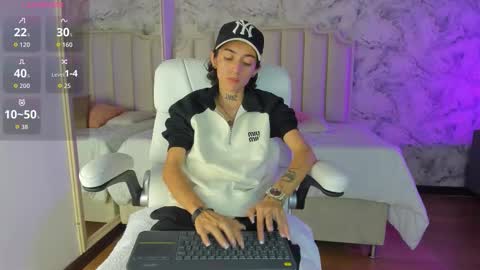 Snapshot of shantal_thompson21 chatting on November 21, 2025, 4:55 am Shantal online show from November 21, 2025, 4:55 am