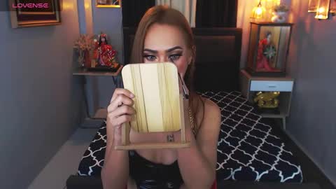 Snapshot of shantal_wildnaughty chatting on January 17, 2025, 3:32 pm SHANTAL online show from January 17, 2025, 3:32 pm