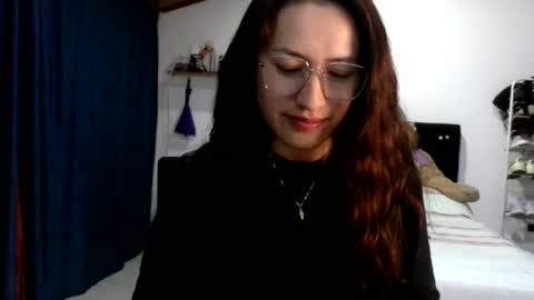 shantaldumont online show from December 22, 2025, 4:53 am