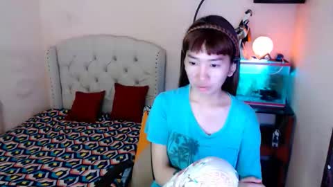 SHANTA FOX  s online show from October 22, 2025, 12:55 am