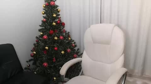 Snapshot of shantalxxx67 chatting on December 23, 2024, 9:29 pm shantal online show from December 23, 2024, 9:29 pm