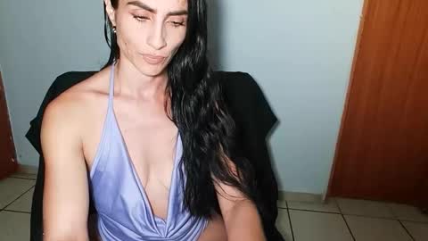 Snapshot of shantalxxx67 chatting on December 2, 2025, 12:05 am shantal online show from December 2, 2025, 12:05 am