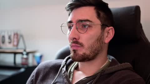 Snapshot of shape80 chatting on December 9, 2024, 1:02 pm frenchy boy online show from December 9, 2024, 1:02 pm