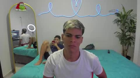 shark_boy21 online show from December 20, 2025, 2:29 am