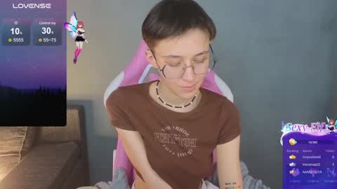 Snapshot of sharli_rose chatting on December 9, 2024, 7:07 pm Sharli online show from December 9, 2024, 7:07 pm