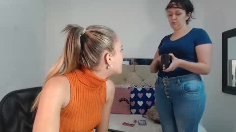 Snapshot of sharlotte__jones chatting on February 15, 2025, 2:00 pm Sara online show from February 15, 2025, 2:00 pm