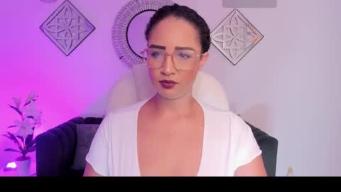 Snapshot of sharon_breezee chatting on October 17, 2025, 3:53 am sharon_breezee online show from October 17, 2025, 3:53 am