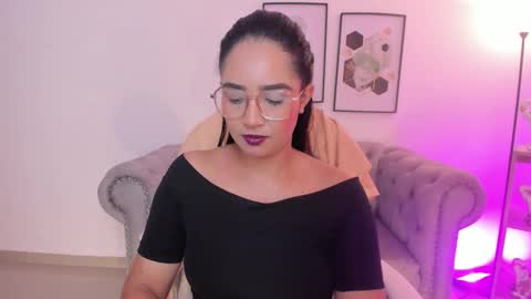 sharon_breezee online show from November 27, 2025, 5:09 am