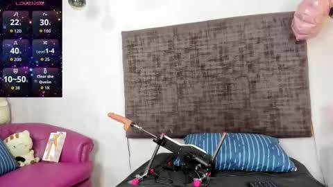 sharoncute16 online show from November 17, 2025, 2:12 pm